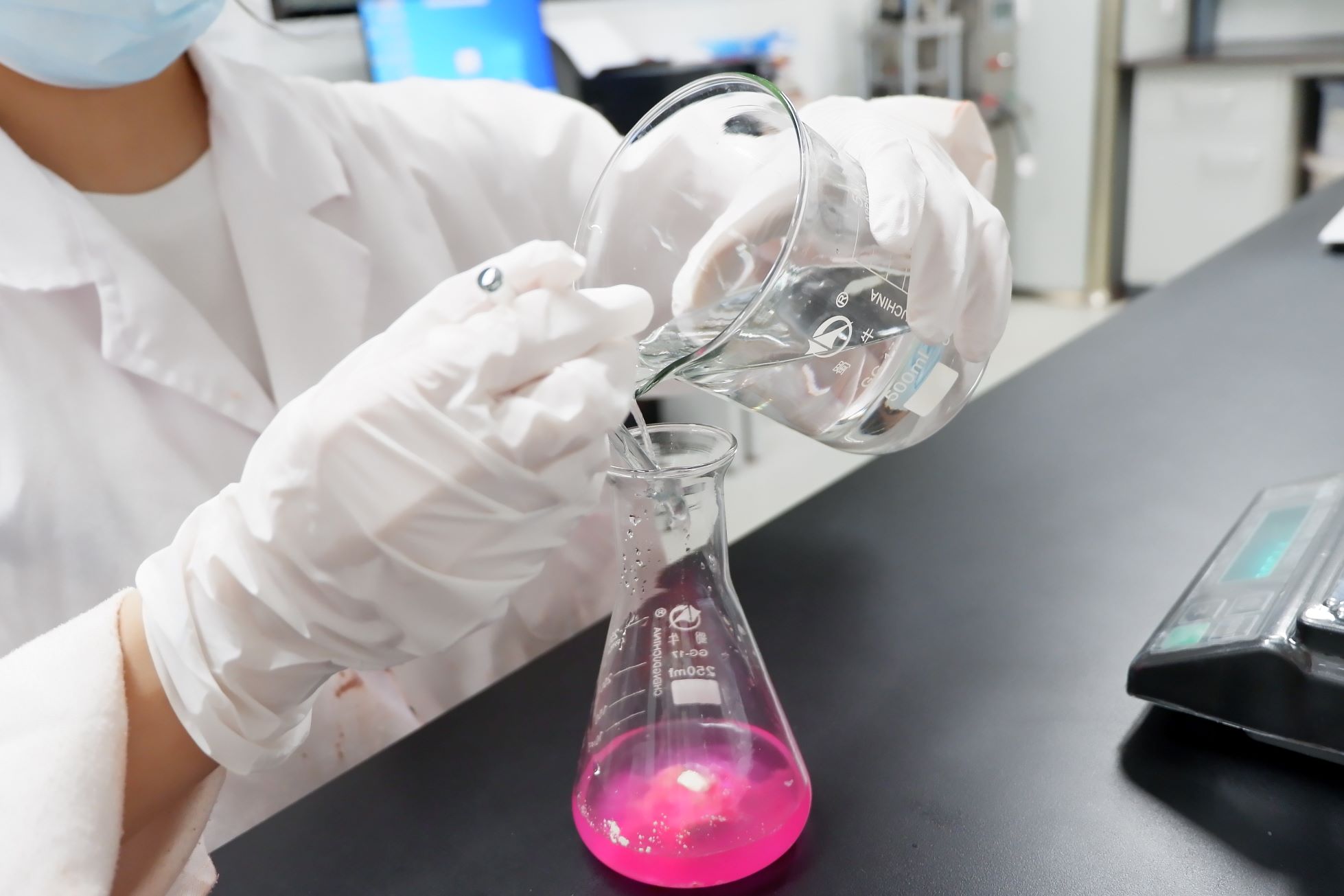 Mixing cosmetic formulation